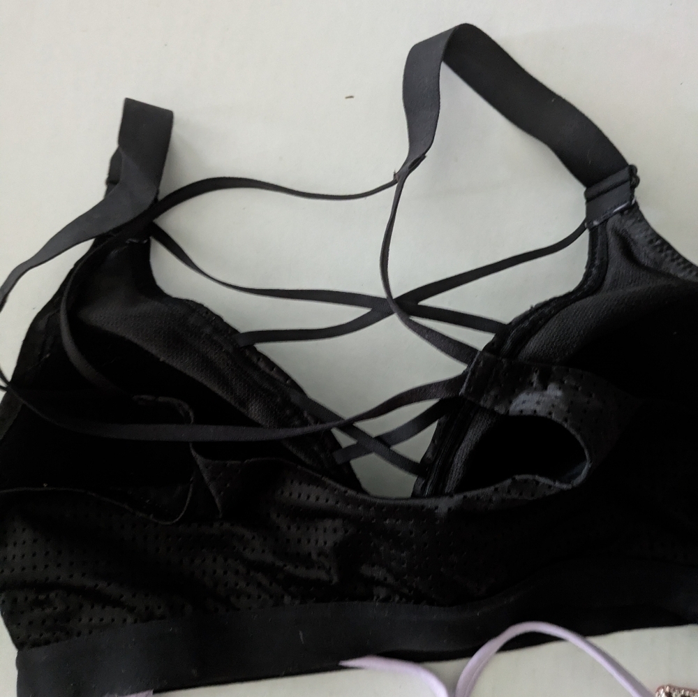 Victoria's Secret Black Bra And Purple Bra. Red Panties. - Picture 8 of 9